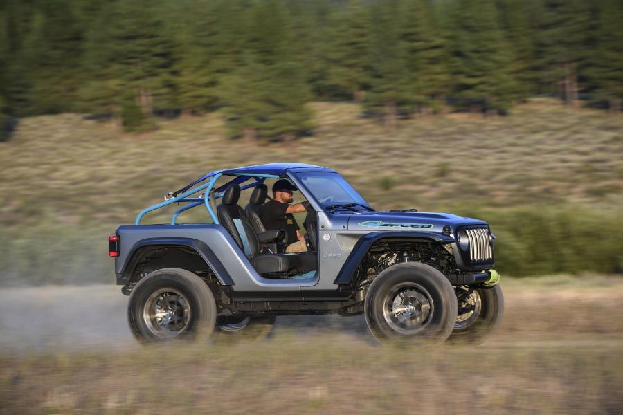  Jeep 4SPEED Concept (JL) 2018 года  (фото 35 из 39)